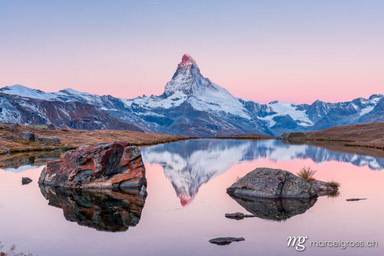 . Sonnenaufgang über dem Matterhorn und Stellisee. Marcel Gross Photography