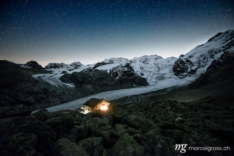 . Nachtaufnahmen bei der Boval Hütte SAC, Val Morteratsch, Engadin, Schweiz. Marcel Gross Photography
