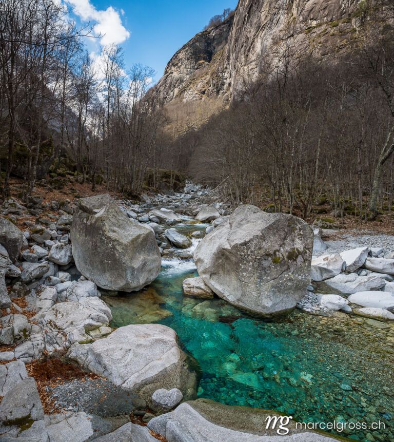 Tessin Bilder. cristall clear water of mountain creek Calnègia in Valle Bavona, Ticino. Marcel Gross Photography